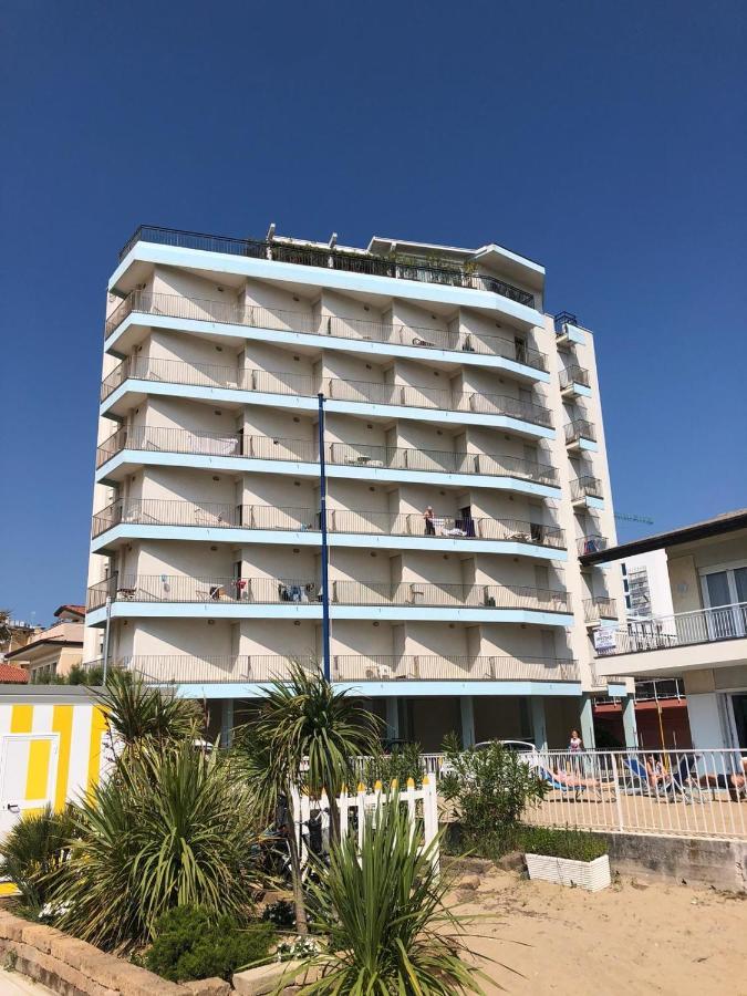 Вилла La Torre - Frontemare - Immobil Relax Лидо-ди-Езоло Экстерьер фото