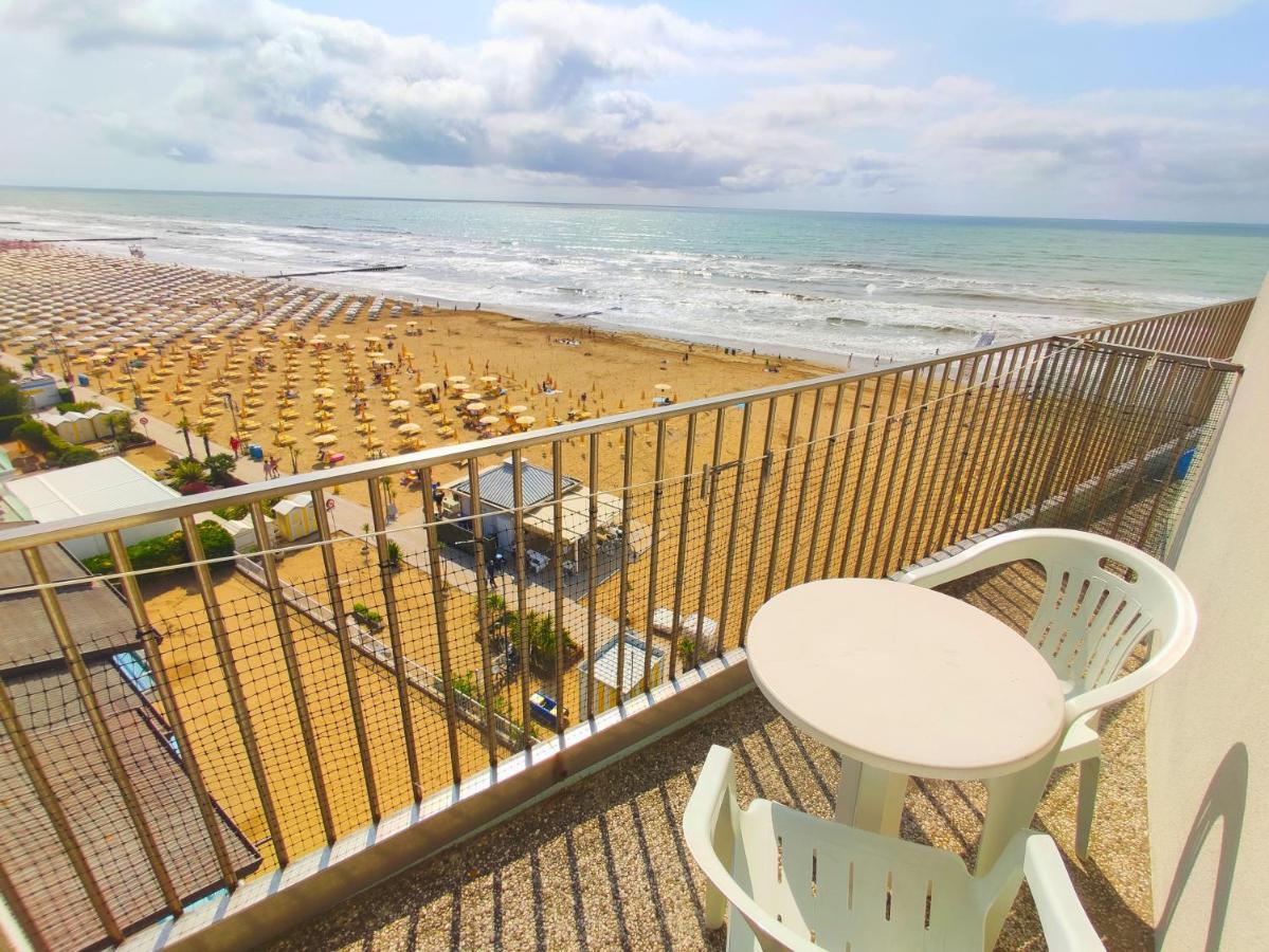 Вилла La Torre - Frontemare - Immobil Relax Лидо-ди-Езоло Экстерьер фото